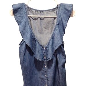 Blue Chambray Denim Sleeveless Blouse in Size Medium.